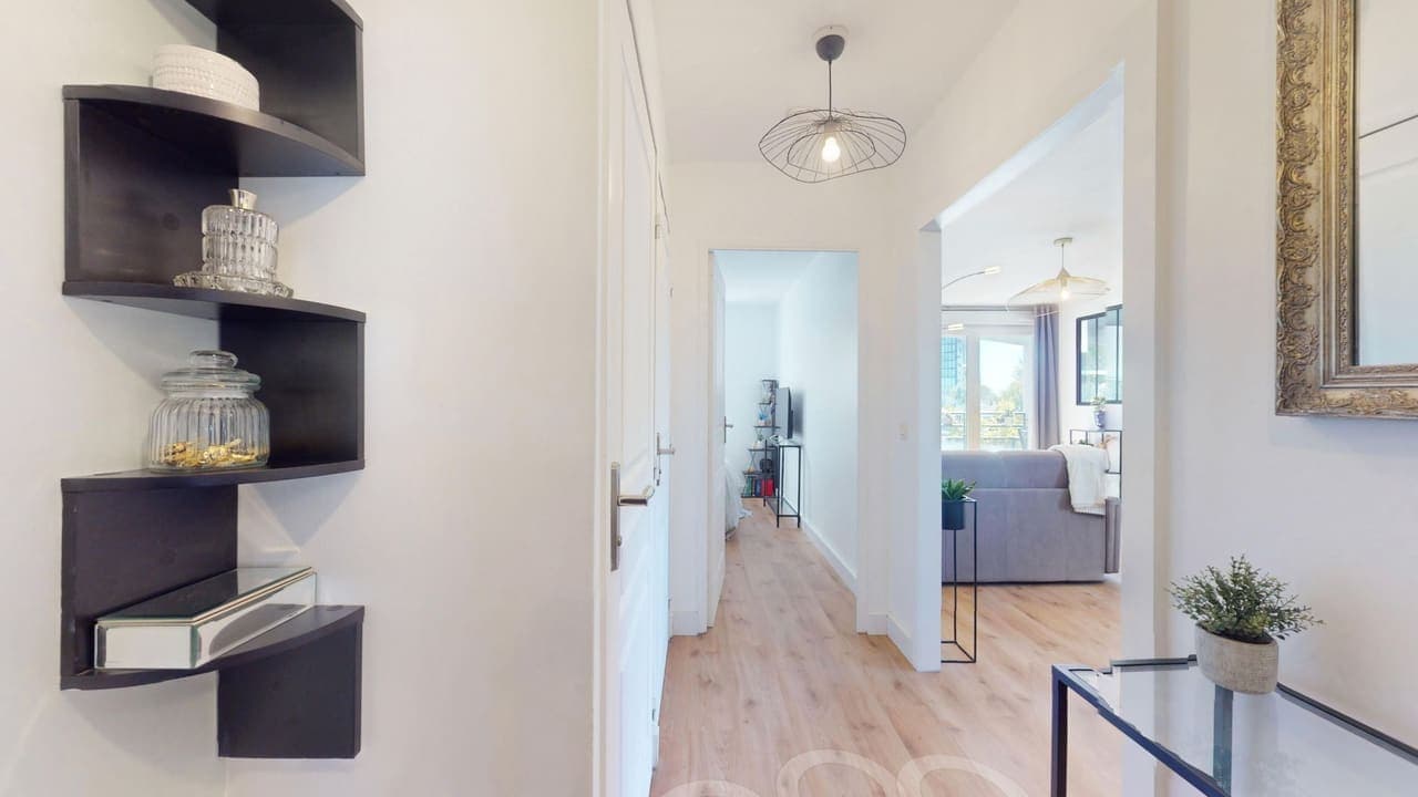Appartement T2 de 47 m² avec terrasse et garage face à la Nouvelle Mairie — meublé — visite virtuelle 3D, photo 6