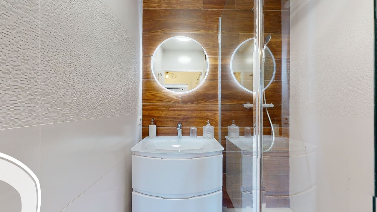 Appartement T2 de 47 m² avec terrasse et garage face à la Nouvelle Mairie — meublé — visite virtuelle 3D, photo 7