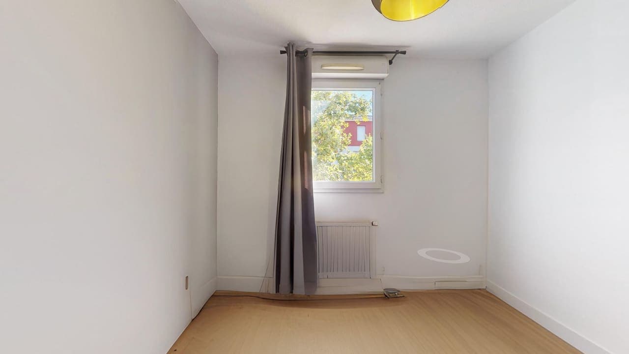 Appartement T2 de 47 m² avec terrasse et garage face à la Nouvelle Mairie — démeublé — visite virtuelle 3D, photo 8