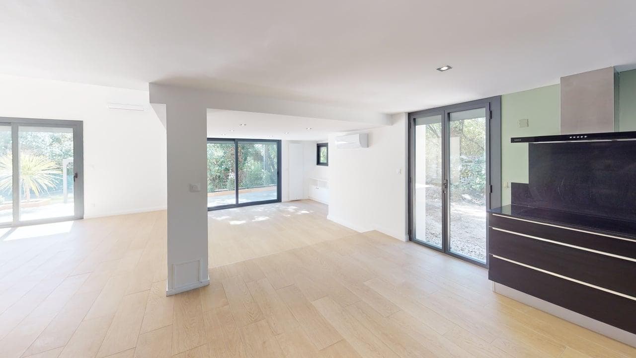 Maison rénovée à Assas — visite virtuelle 3D, photo 2