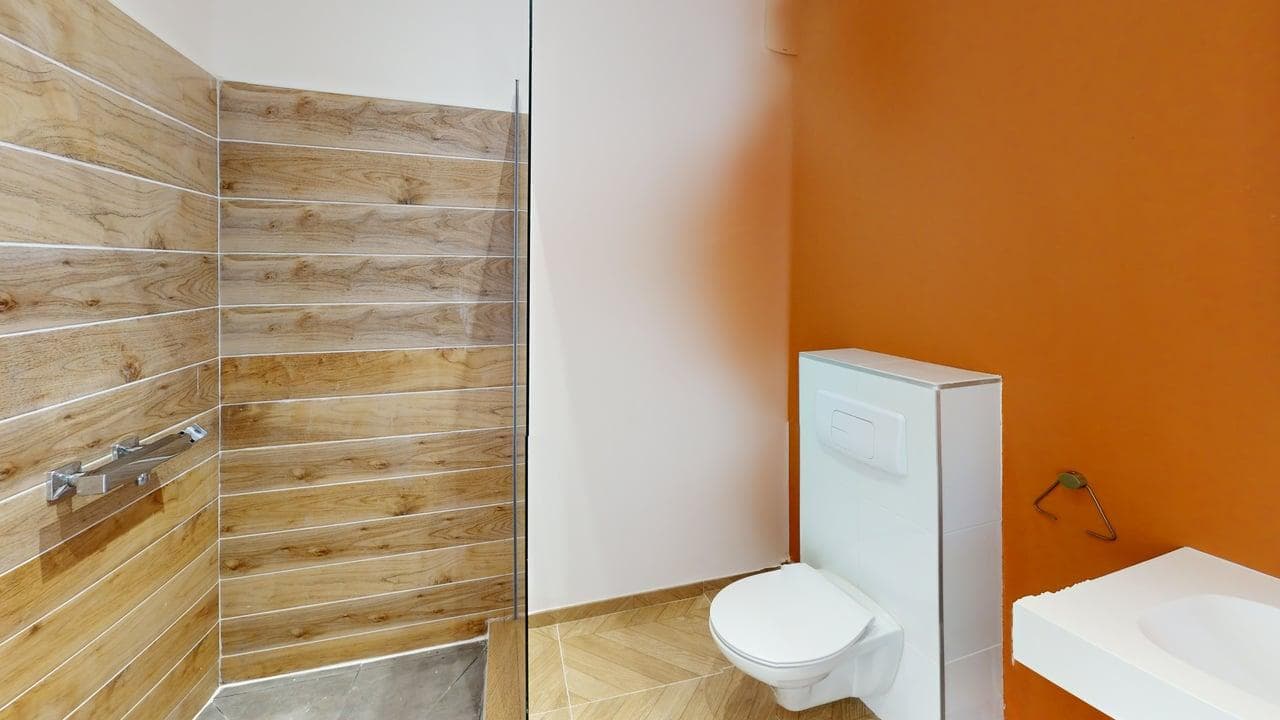 Maison rénovée à Assas — visite virtuelle 3D, photo 8