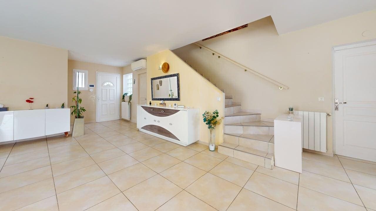 Maison familiale de 160 m² avec piscine à Villeneuve-lès-Maguelone — meublé — visite virtuelle 3D, photo 5