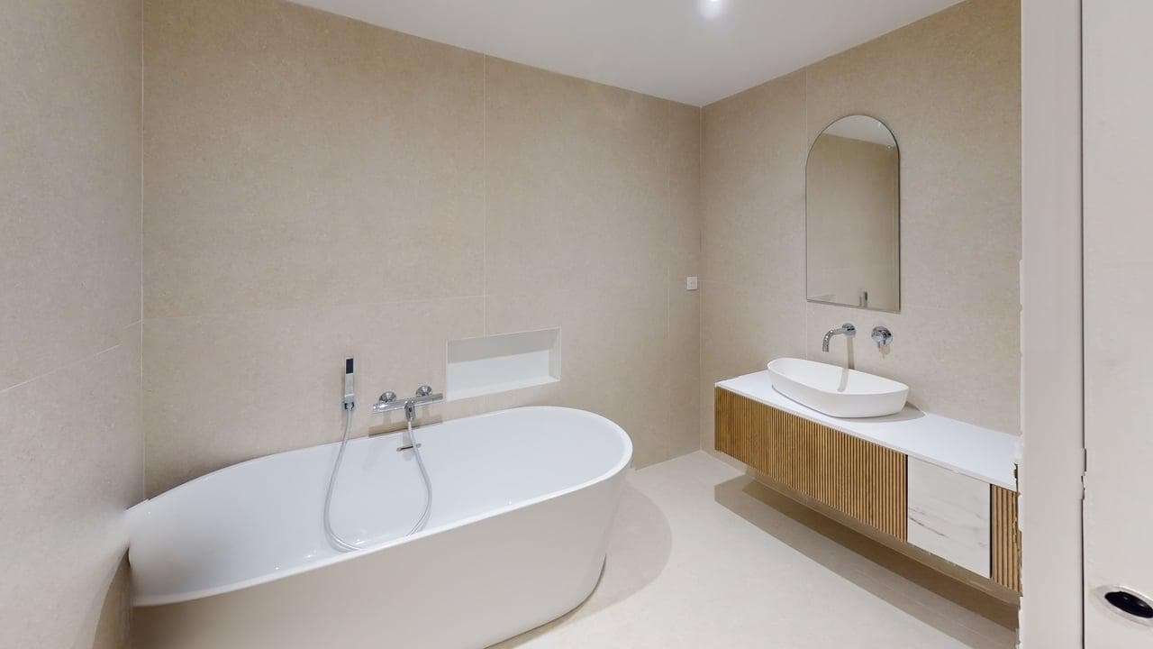 Maison de 340 m² à Saint-Clément-de-Rivière — visite virtuelle 3D, photo 9
