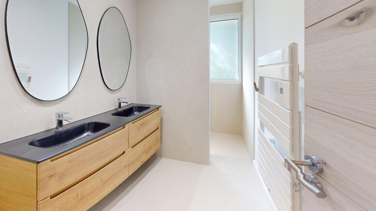 Maison de 340 m² à Saint-Clément-de-Rivière — visite virtuelle 3D, photo 11
