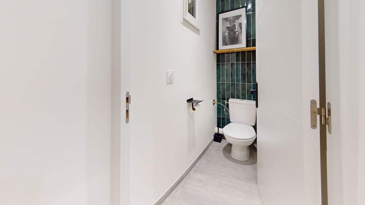 Maison de village rénovée de 90 m² à Assas — meublé — visite virtuelle 3D, photo 11