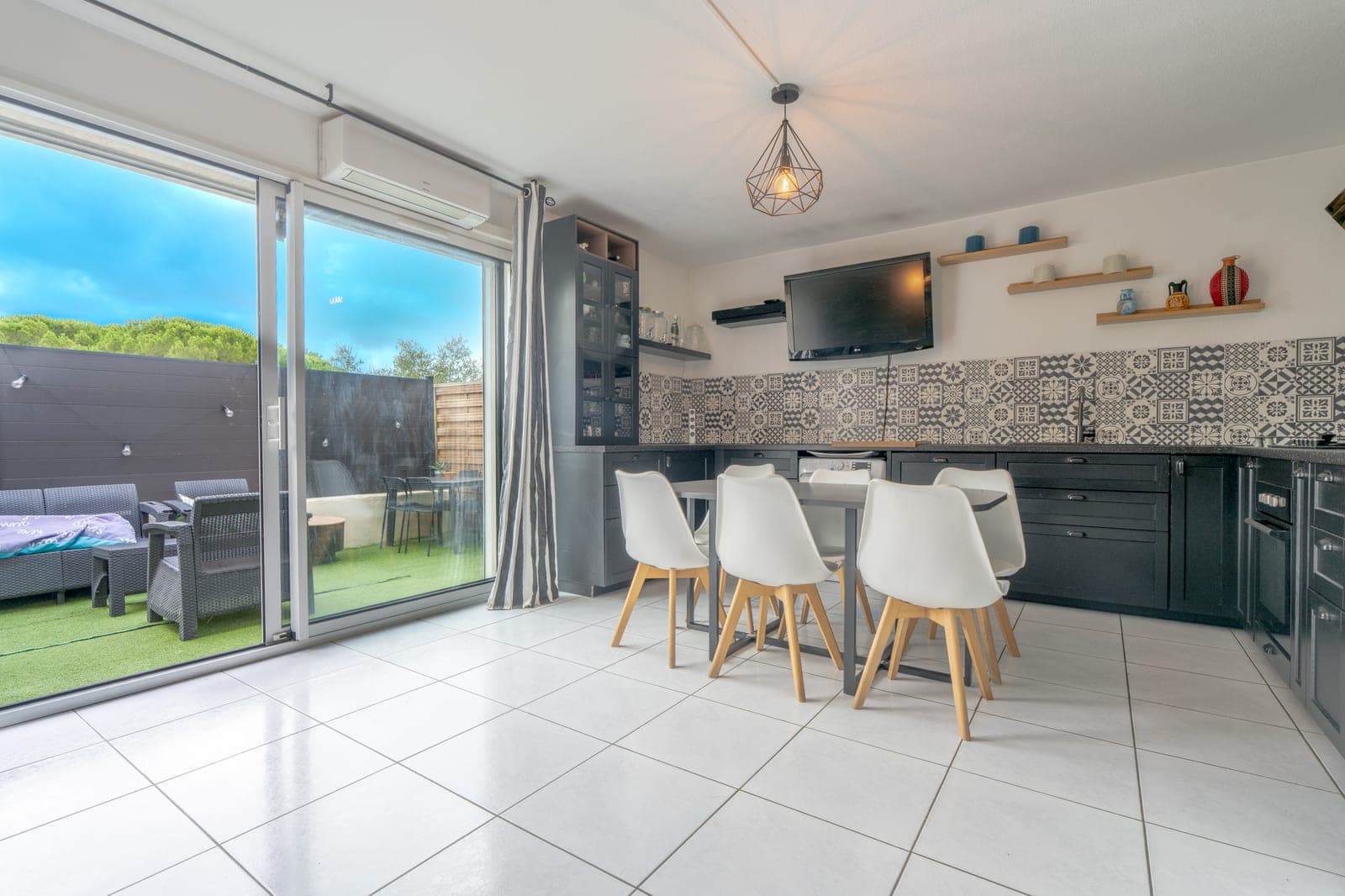 Maison Montpellier — visite virtuelle 3D Maison mitoyenne de 95 m² avec jardin à Croix d'Argent, Montpellier